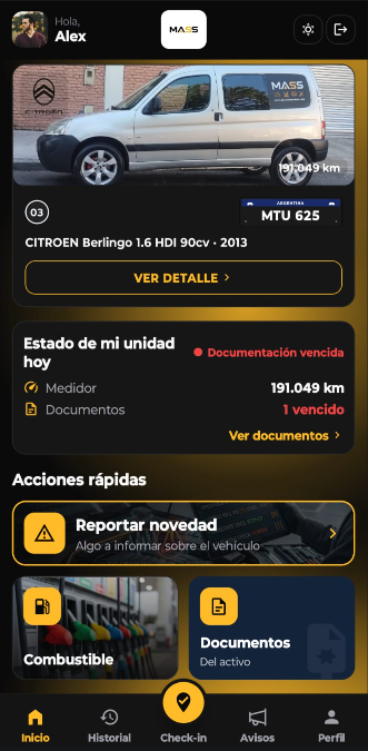 App móvil del conductor para checklist, carga de combustible y odómetro